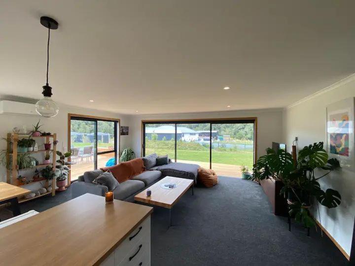 Enchanted Retreat In Greymouth Shared With Host Luaran gambar